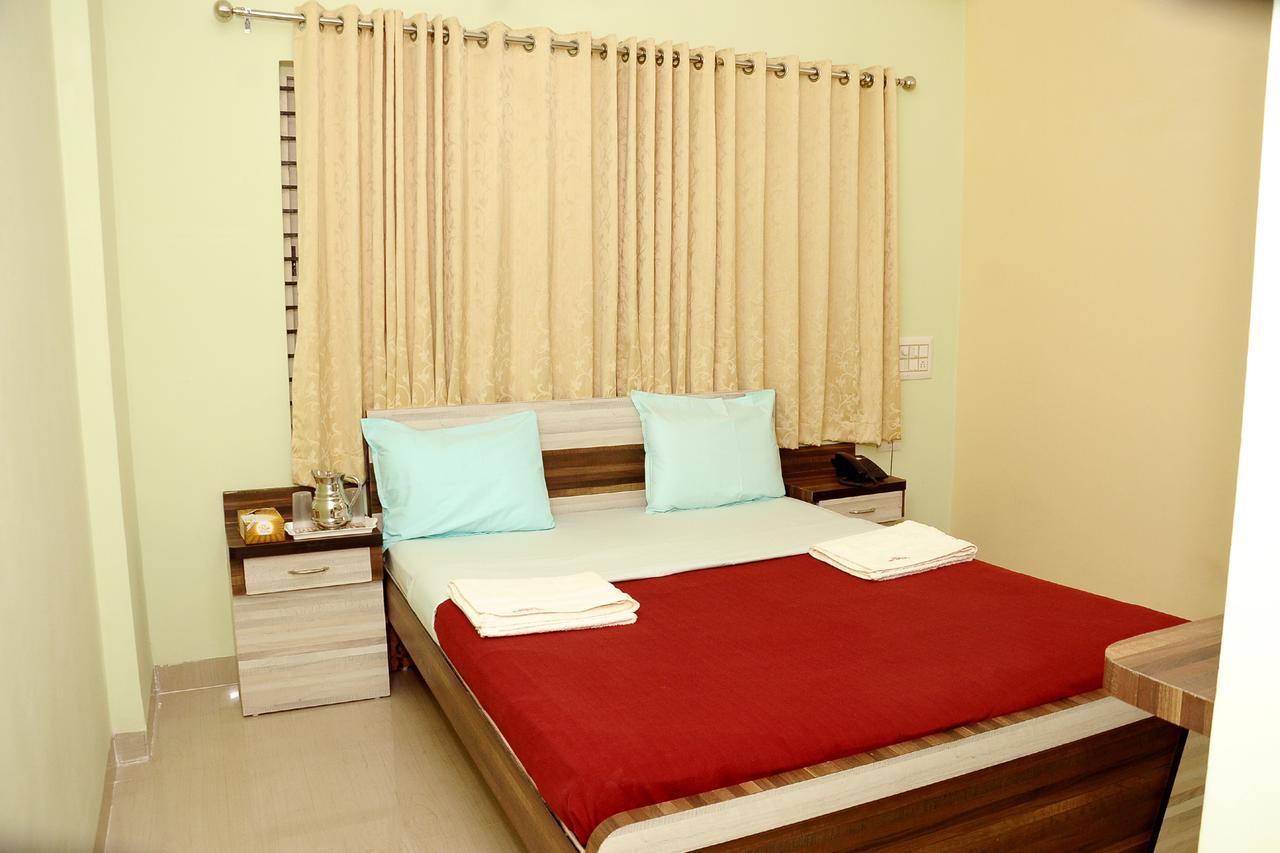 Hotel Sai Skanda Subrahmanya Esterno foto